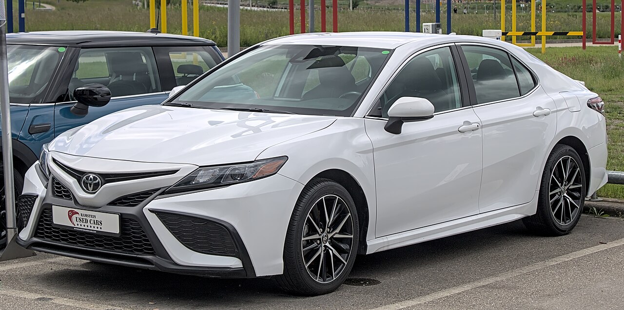 Toyota Camry, 2021 — фото 1