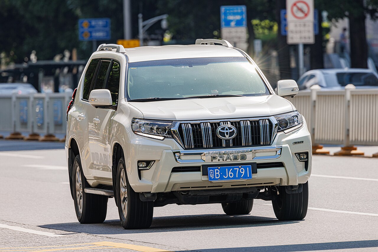 Toyota Land Cruiser Prado, 2018 — фото 1