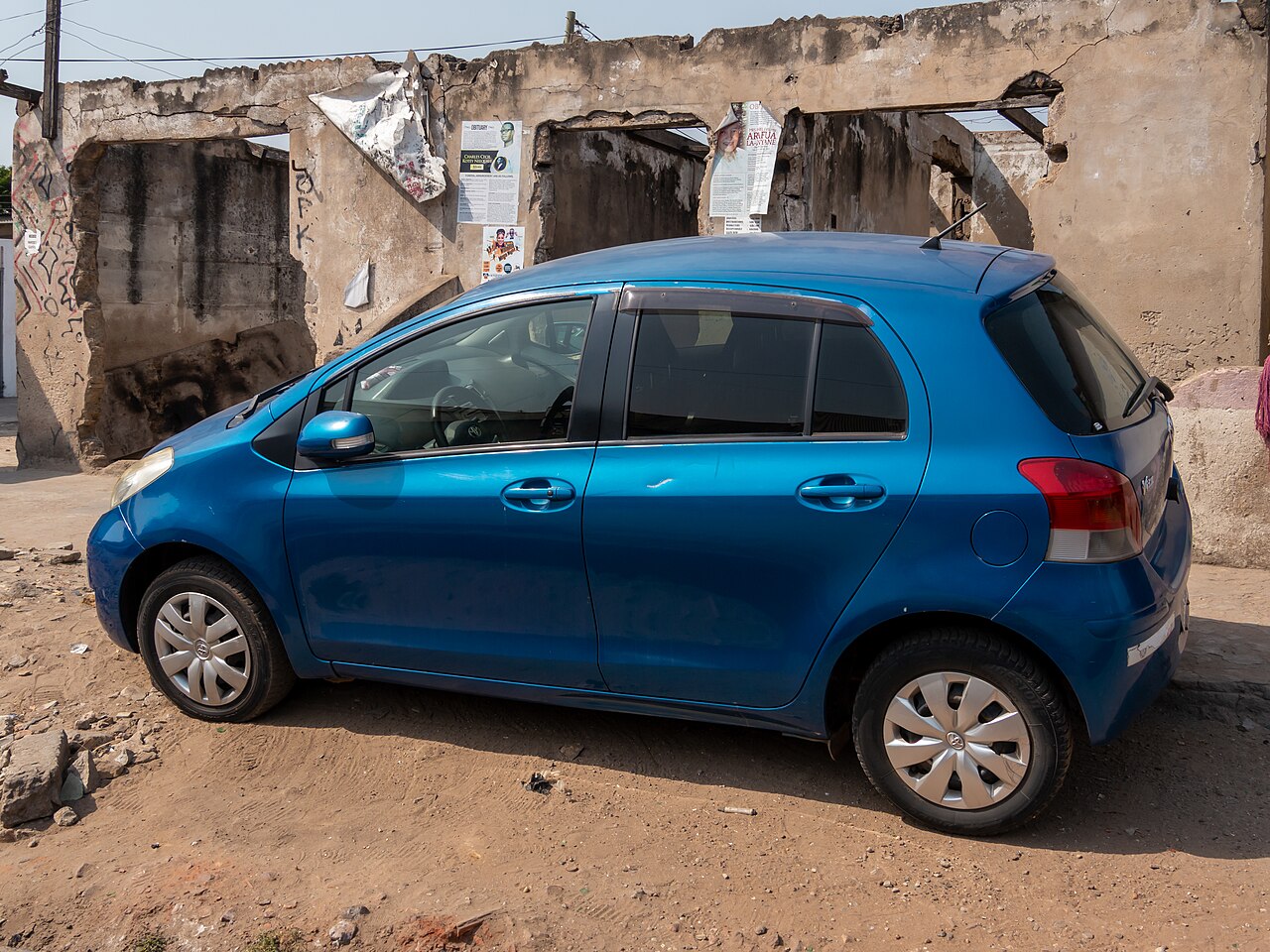 Toyota Vitz, 2016 — фото 1