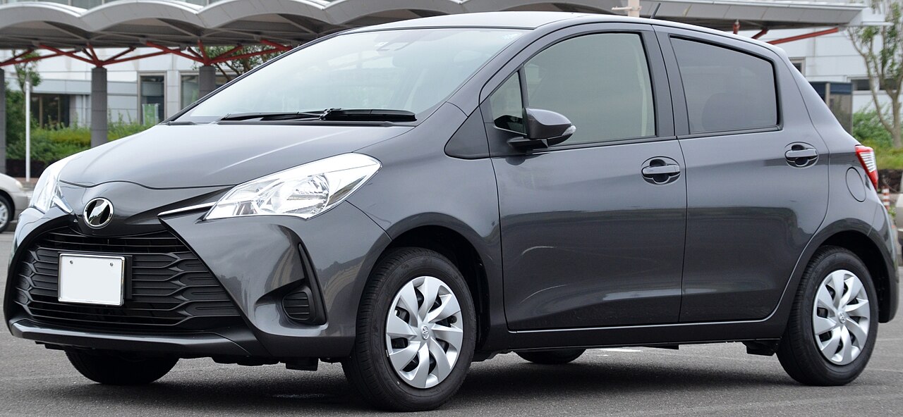 Toyota Vitz, 2016 — фото 2